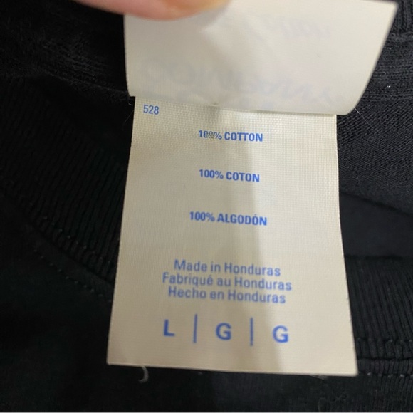 Unisex Tuatha Dea Trinity Knot Classic Black Tee - Picture 3 of 6